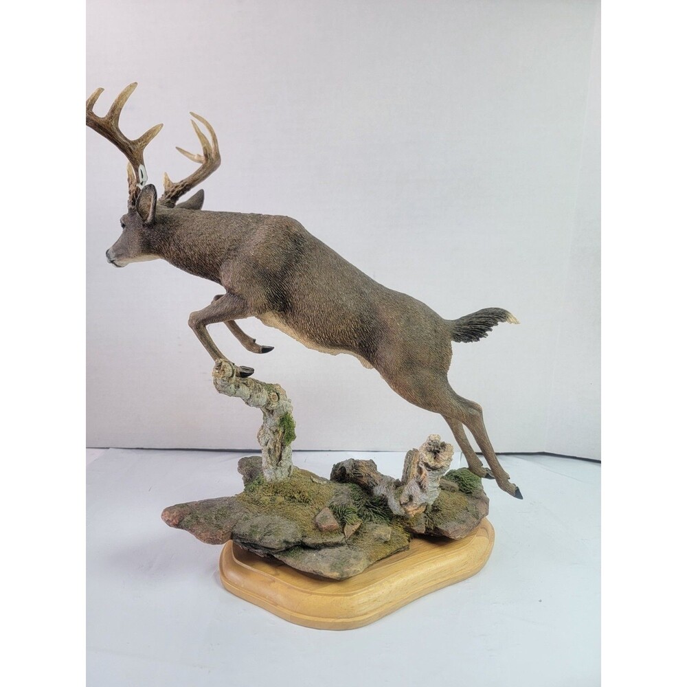 Simpkins Whitetail Buck Deer Figurine Leaping Wildlife Sculpture 13" Repaire - Picture 3 of 16